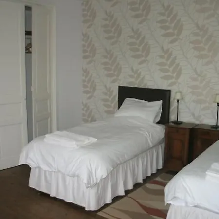 Le Voltaire Nocleg ze śniadaniem 3*