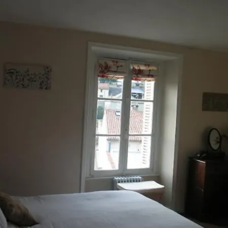 Le Voltaire Airvault