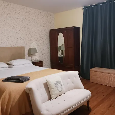 Le Voltaire Bed and breakfast Airvault